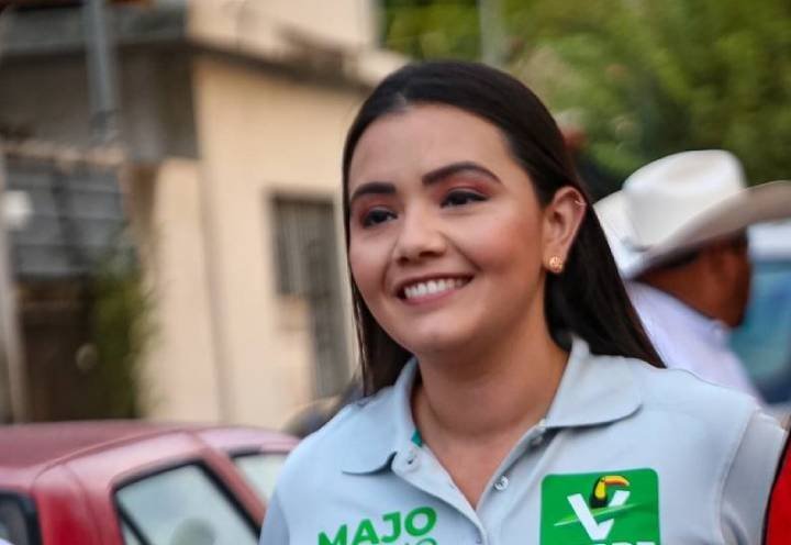 Los maestros tienen todo mi respaldo para facilitarles mejores herramientas para la enseñanza, asegura Majo Osorio