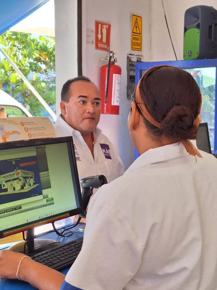 Piden a gritos empresarios ventanilla única digital: Pedrito Lovi