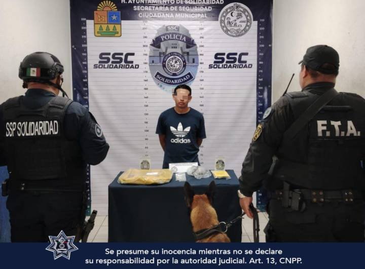 Aseguran a Individuo con Presuntos Narcóticos en Playa del Carmen