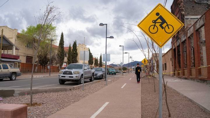 Publica DOF manual de señalización y dispositivos para el control del tránsito en calles y carreteras