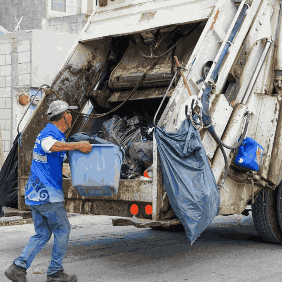 Eficiente recolección de basura mantiene limpias colonias de Playa del Carmen y Puerto Aventuras