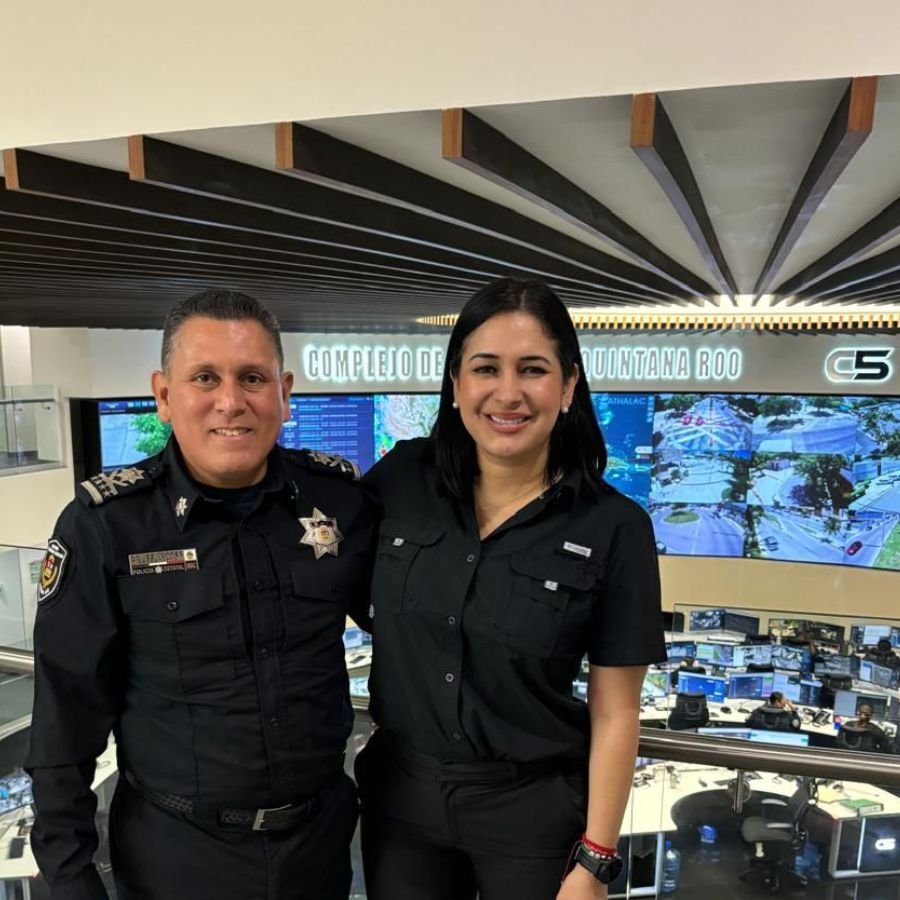 Estefanía Mercado sostiene productiva reunión con el Contralmirante Julio César Gómez Torres, titular de la SSC de Quintana Roo