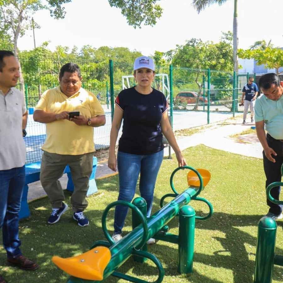 Lili Campos entrega domo escolar, banquetas y parque en Solidaridad