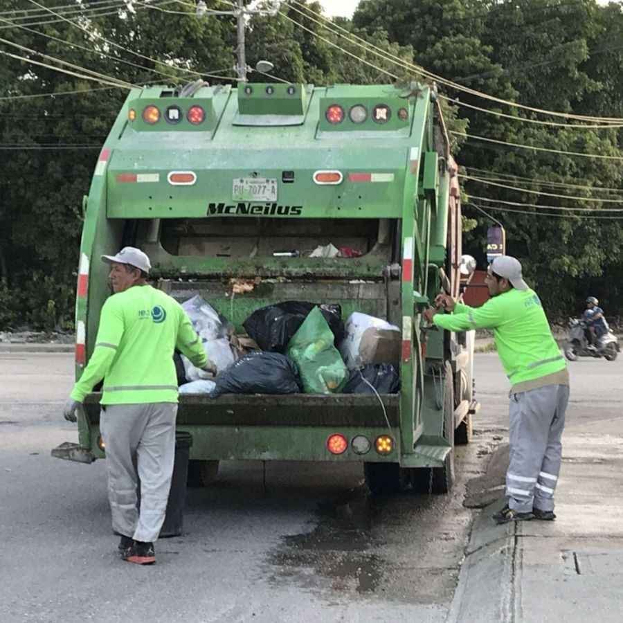 Paralizan labores de recolecta de basura en Solidaridad por cambio de gobierno