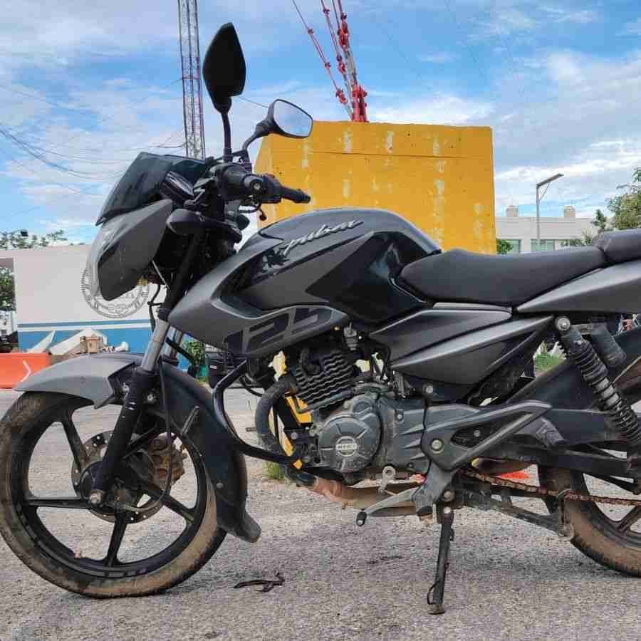Policía Municipal de Solidaridad recupera motocicleta robada en Villas del Sol