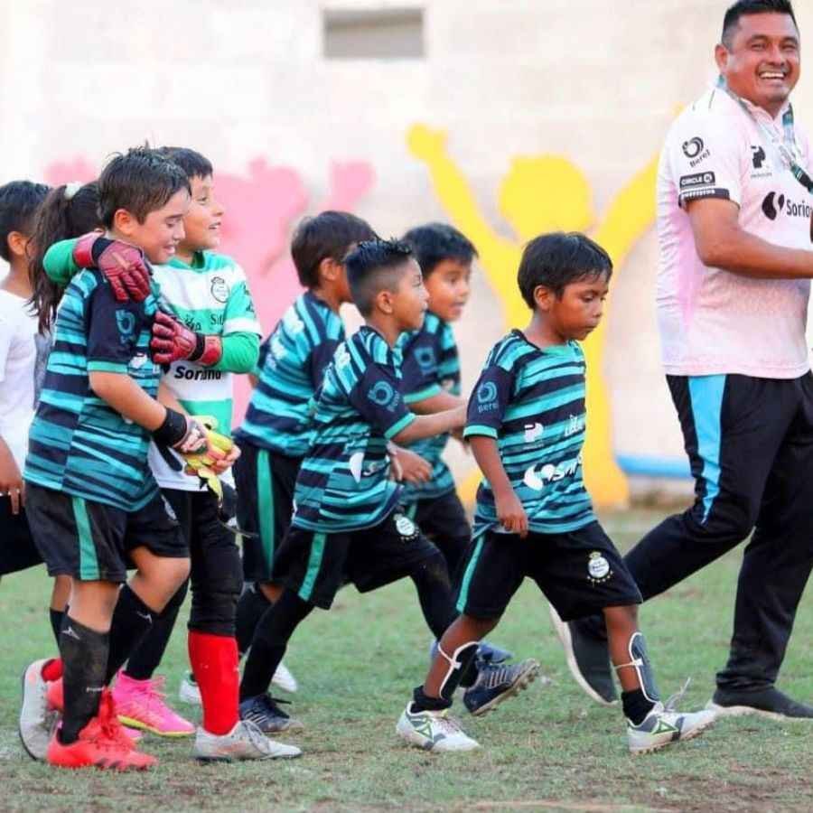 Abre DIF Solidaridad escuela de fútbol para niños, niñas y personas con discapacidad