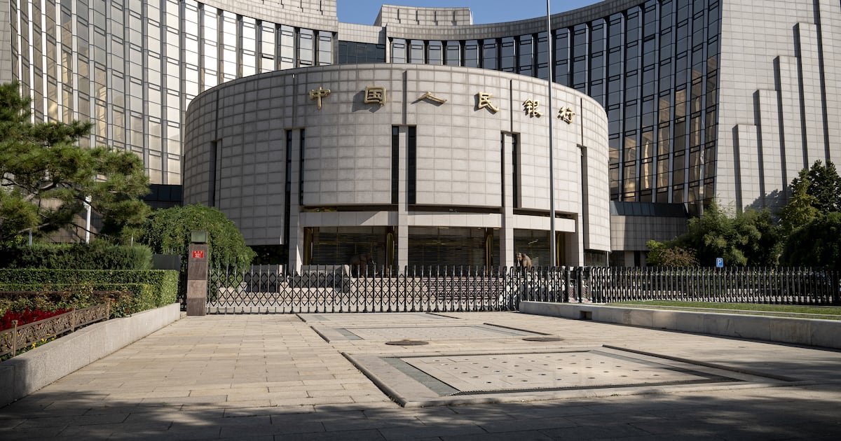 Se debate entre sostener al yuan o dejar que se deprecie – El Financiero