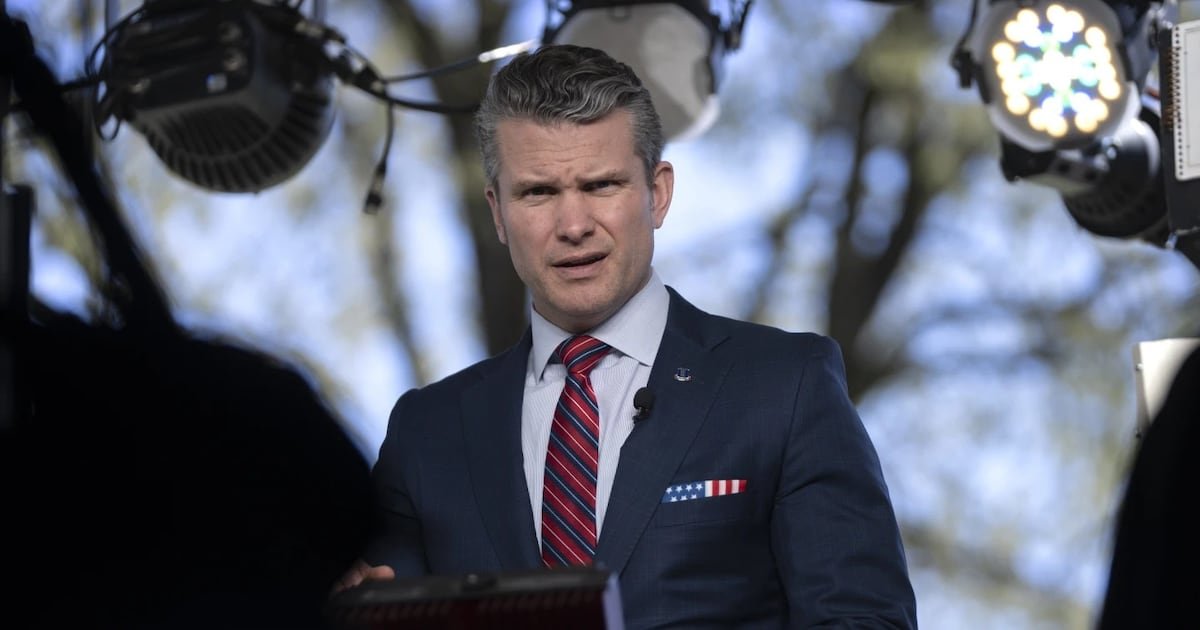 Secretario de Defensa de EU se reúne con el presidente de Panamá para que reduzca la presencia de China – El Financiero